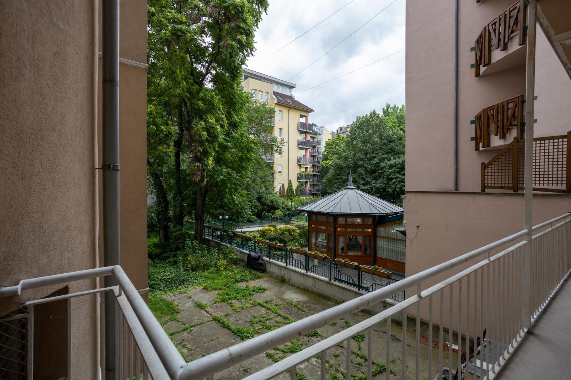 Whiteangel Apartments Budapest Eksteriør bilde